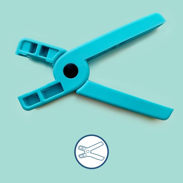 Snappy Tag Applicator